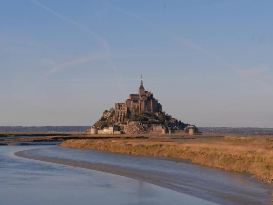 Gite La Mer, A La Campagne En Normandie, Proche Du Mont St Michel Lolif المظهر الخارجي الصورة